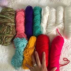Acrylic yarn
